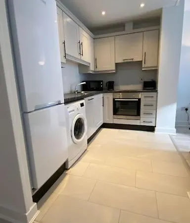 Stunning Modern 2bed Near City& Airport * Dublin