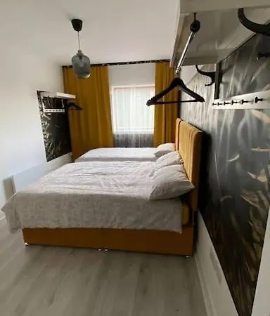 Stunning Modern 2bed Near City& Airport