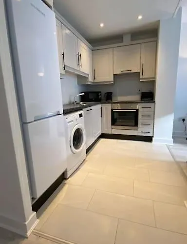 Stunning Modern 2bed Near City& Airport * Dublin